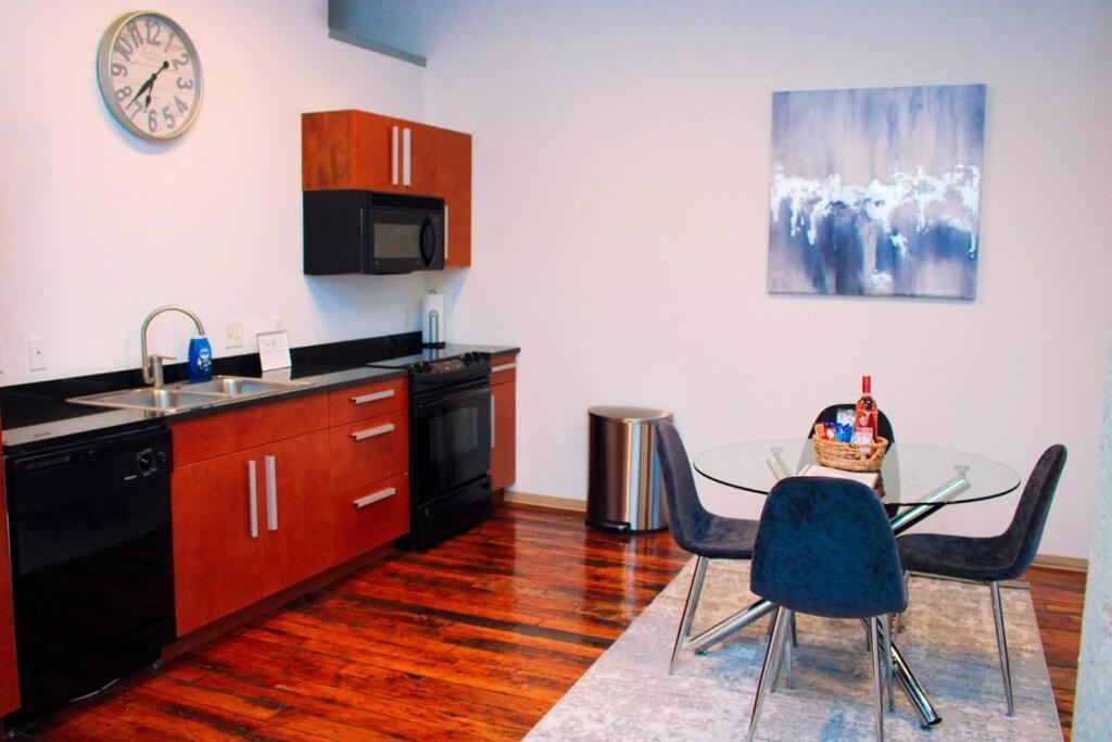 Cozy Stylish Downtown Loft Apartment เซนต์ลูอิส ภายนอก รูปภาพ